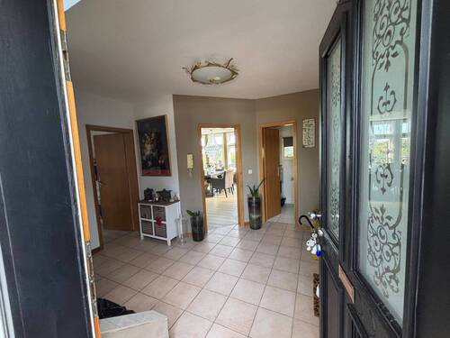 Hauseingang - 5 Zimmer Doppelhaushälfte zum Kaufen in Schkopau