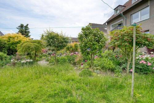 Blick in den Garten - Mehrfamilienhaus, Wohnhaus mit 405,00 m&sup2; in Bochum zum Kaufen