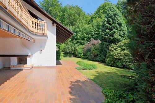 Gartenansicht 2 - 5 Zimmer Doppelhaushälfte in Grünwald