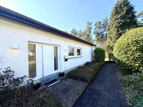 Außenansicht - 3 Zimmer Bungalow zum Kaufen in Kaiserslautern