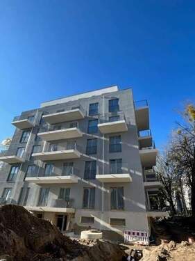 17 - 4 Zimmer Terrassenwohnung in Berlin