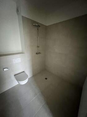 8A04C020-DA56-4F20-8514-E9E94F - 