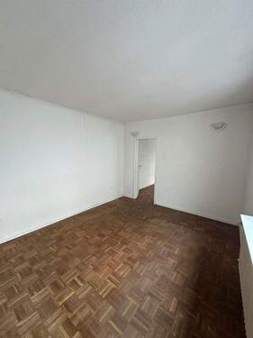 Zimmer - 3 Zimmer-Wohnung in Düsseldorf Nähe RheinturmMedienhafen