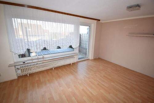 Wohnzimmer EG - 4 Zimmer Mehrfamilienhaus, Wohnhaus in Bad Bevensen