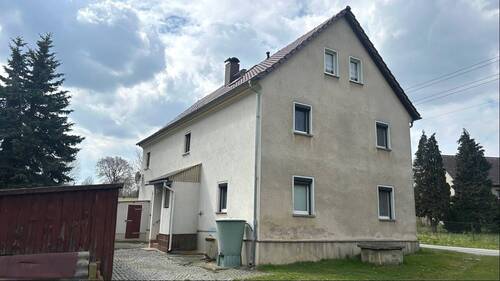 Seiten- und Rückansicht - Einfamilienhaus mit 156,00 m&sup2; in Rennersdorf zum Kaufen