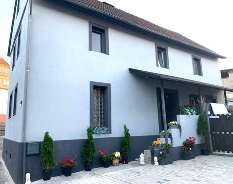 Außenansicht - Willkommen in Ihrem Traumhaus - Perfekt modernisiertes Einfamilienhaus aus der Jahrhundertwende