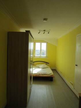  DG Zimmer - Etagenwohnung mit 100,00 m&sup2; in Rot am See zum Kaufen