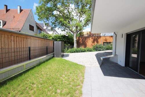 Gartenbereich bereits weiter angelegt - 