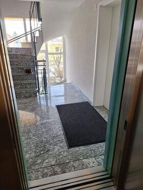 Blick aus Fahrstuhl - 