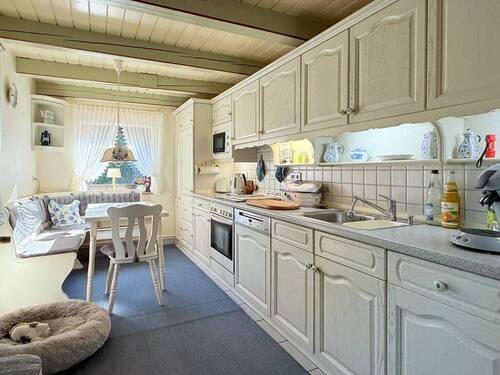 Küche mit Einbauküche - 