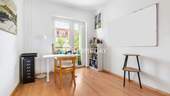 Wohnzimmer 1 - 3 Zimmer Etagenwohnung zum Kaufen in Berlin