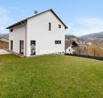 Modernes und freistehendes Effizienzhaus 40 mit tollem Ausblick und großzügiger Wohnfläche - Neuhütten