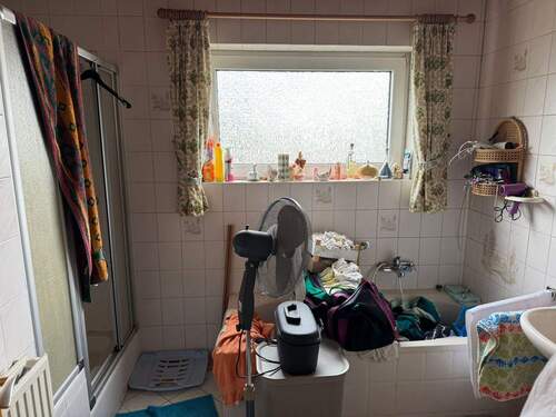 Bad m. Wanne + Dusche - Einfamilienhaus mit 150,00 m&sup2; in Osterode am Harz zum Kaufen