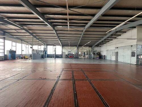 Halle innen - 