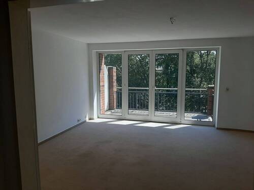 Wohnzimmer - HH-Farmsen, 2 Zimmer-Wohnung im 3.OG mit Balkon !Bitte unsere Fragen beachten!