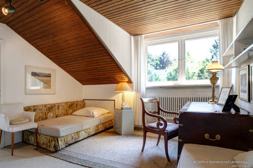 Kind 2 und Ankleide im DG - 