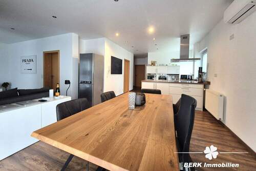 offener Ess-Wohnbereich - BERK Immobilien - renovierte 3-Zimmer-Wohnung (Hochpaterre) mit 3 eigenen Kellerräumen in Hörstein
