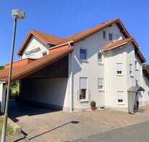 Herrliche 4 Zimmer Maisonette-Wohnung am Ortsrand von Hergenroth - Inklusive Einbauküche, Garage, 2 Balkone