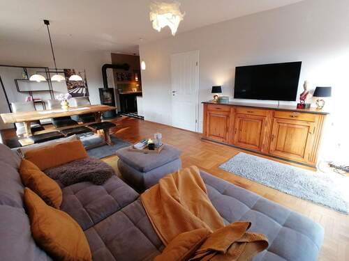 Wohn-/Esszimmer III - 