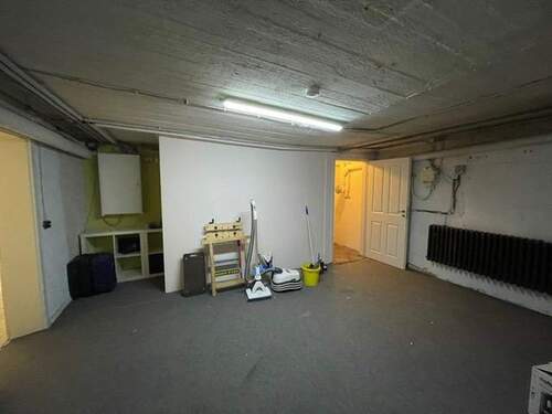 gorßer Kellerraum - 