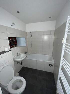 Balkon - 4 Zimmer Etagenwohnung zur Miete in Chemnitz