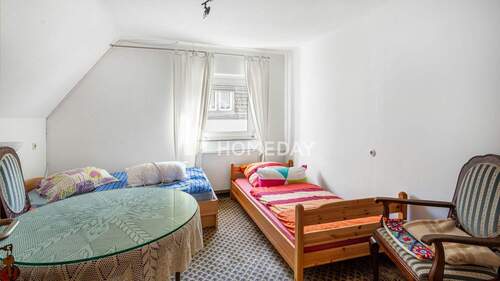 1. OG Schlafzimmer 2 1 - 