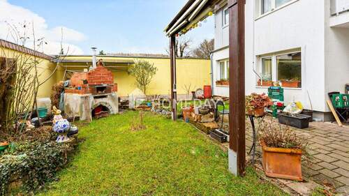 Garten 1 - 8 Zimmer Mehrfamilienhaus, Wohnhaus in Waldfischbach-Burgalben