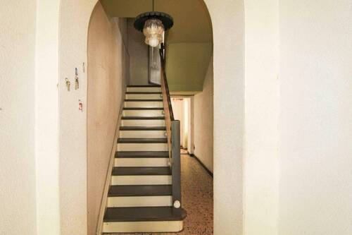 Treppenhaus 1.OG - 7 Zimmer Reihenmittelhaus in Alsdorf