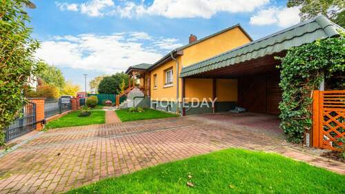Carport - Einfamilienhaus mit 132,00 m² in Großbeeren zum Kaufen