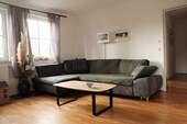 Wohnzimmer3 - 2 Zimmer Etagenwohnung in München