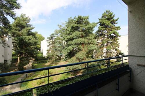 Blick vom Balkon - 2 Zimmer Etagenwohnung zum Kaufen in Berlin