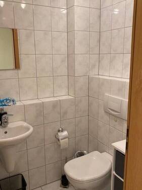 BAD.jpg - 4 Zimmer Etagenwohnung in Maikammer