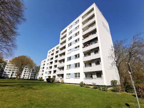 Rückseite mit Balkon - 