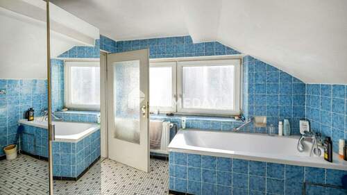 1. OG Badezimmer 1 2 - 