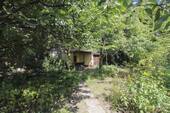 Laube auf dem Grundstück - 