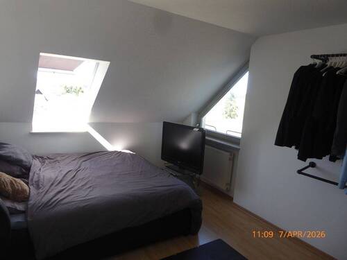 11. Schlafzimmer- 2.JPG - 