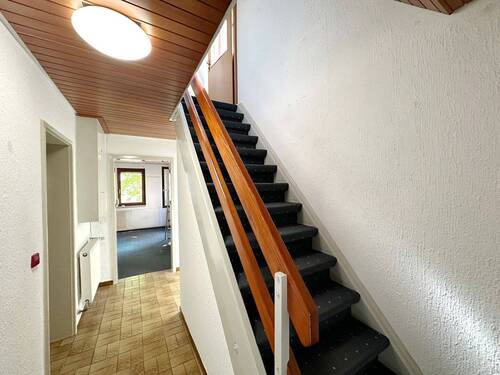 Hauptgebäude Zugang Wohnung - 