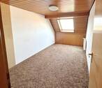 Hauptgebäude Wohnung DG ZImmer - 