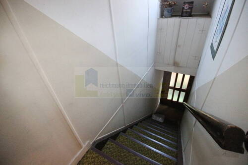 DG - Diele / Treppe zur Einheit 2 im OG - 