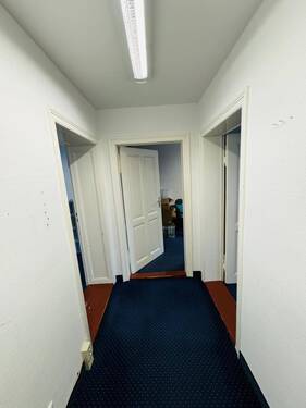 Flur Eingang - Gewerbeeinheit mit verschiedenen Nutzungsmöglichkeiten! *Kurzfristig Bezugsfrei*