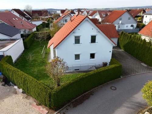 Luftansicht - Einfamilienhaus mit 130,00 m&sup2; in Ehingen zum Kaufen