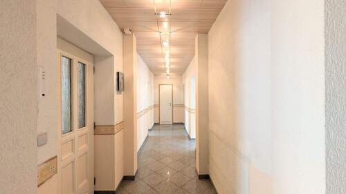 Flur - Etagenwohnung mit 153,90 m&sup2; in Meißen zum Kaufen