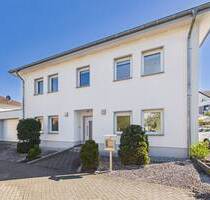 Modernes Stadthaus- großzügig geplant und vielseitig nutzbar - Saarbrücken / Klarenthal