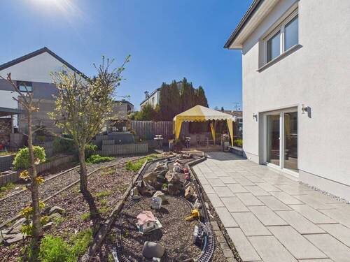 Terrasse und Garten - 