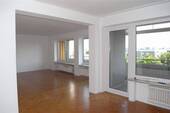 Wohnen - Essen - Etagenwohnung mit 102,50 m&sup2; in Unterhaching zur Miete