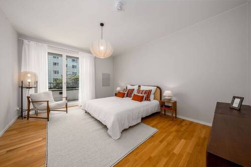 3 - 4 Zimmer Etagenwohnung in Berlin