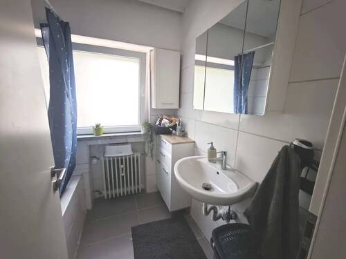 Badezimmer - Etagenwohnung mit 80,00 m² in Eberbach zur Miete