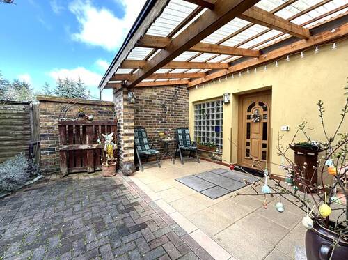 überdachter Verandabereich - 