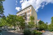 Ansicht Vorderhaus - 1 Zimmer Etagenwohnung zum Kaufen in Berlin