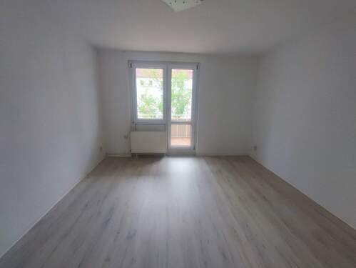 Wohnzimmer- Referenzfoto - Etagenwohnung mit 50,90 m&sup2; in Merseburg zur Miete